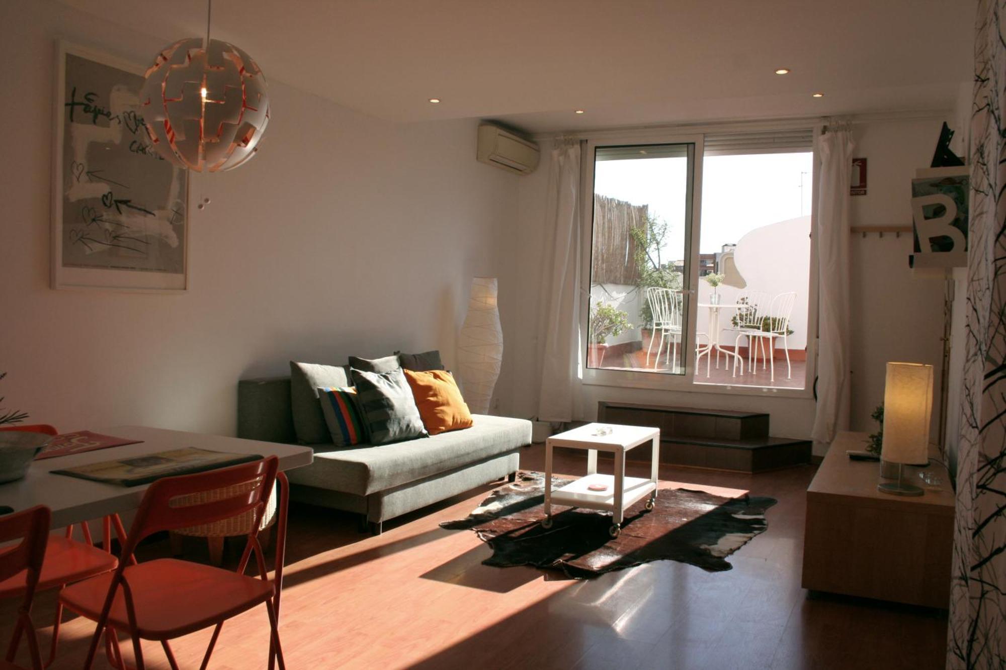 Lovely Apartment With A Terrace Барселона Экстерьер фото